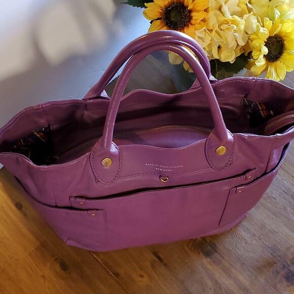 Marc by Marc Jacobs Preppy Lamb Leather Hayley Tote - Picture 2 of 16